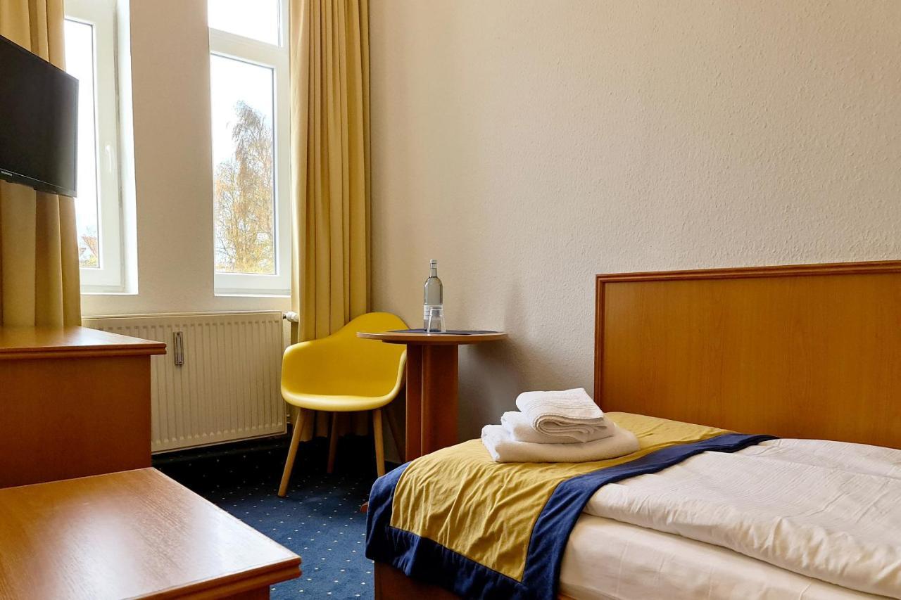 Hotel Zur Traube Kuehlungsborn Exterior foto