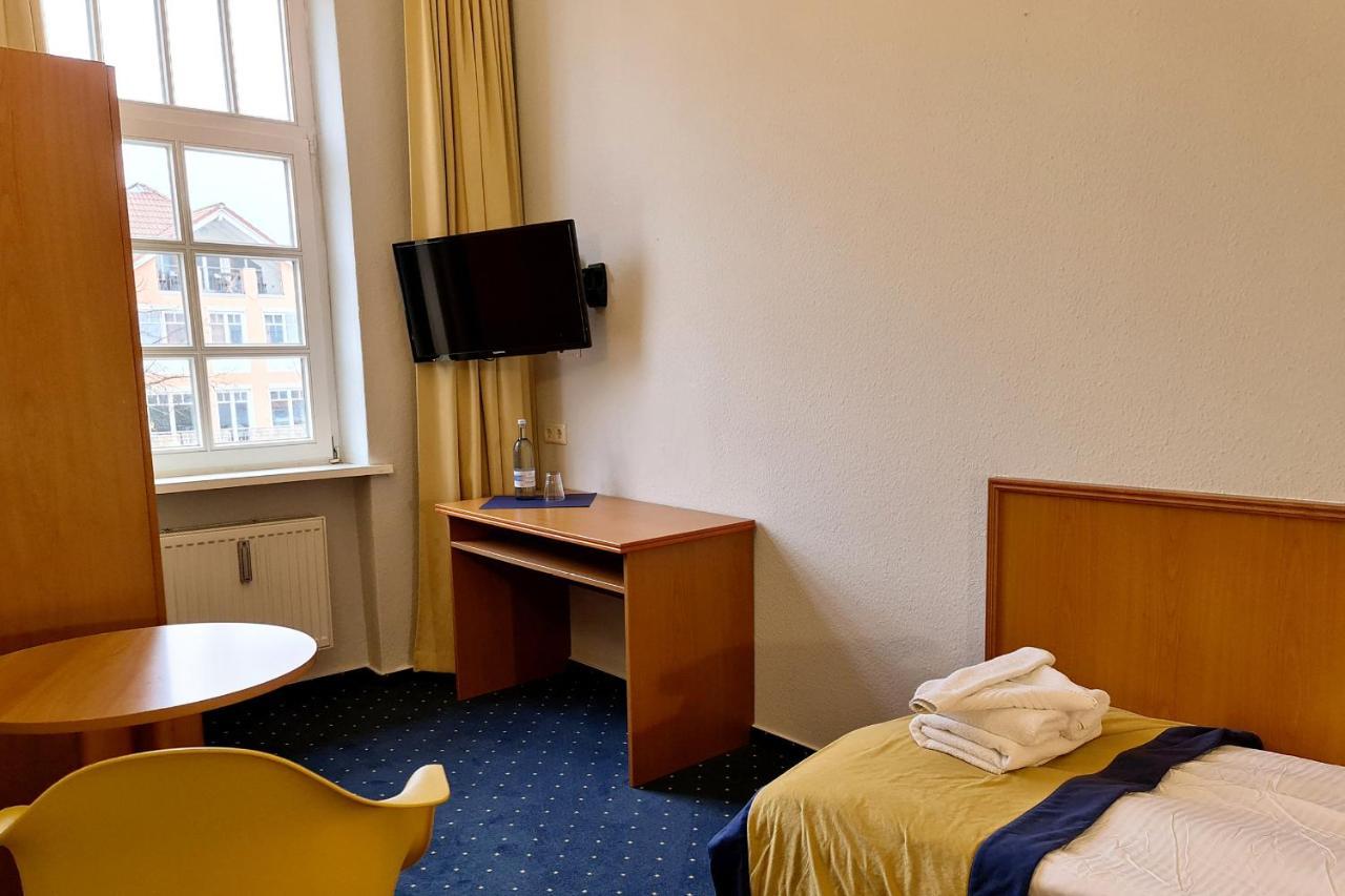 Hotel Zur Traube Kuehlungsborn Exterior foto