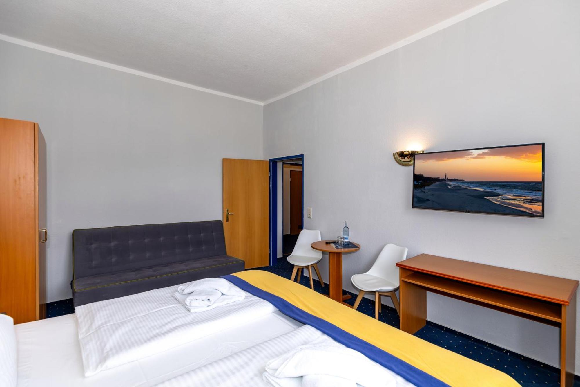 Hotel Zur Traube Kuehlungsborn Exterior foto